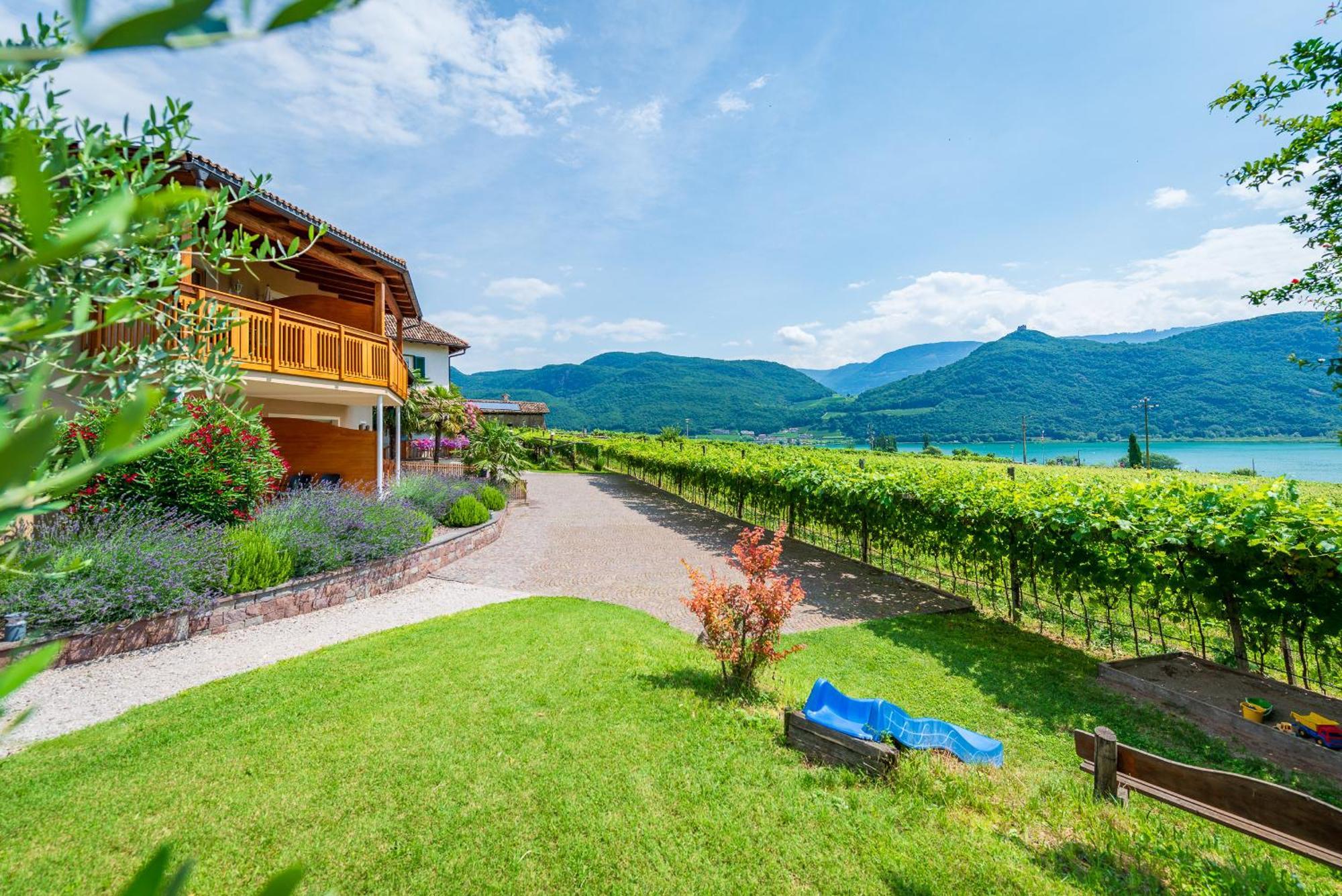 Weinhof Am See Caldaro Exterior photo